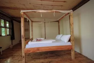 Lake Mwamba Lodge