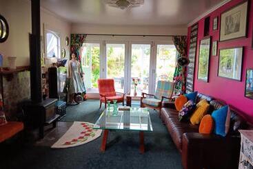 Folster Gardens Bed And Breakfast