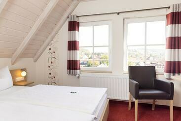 ホテル Restaurant Straussen