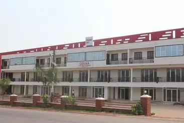 Hotel Oguaa Apartments & Lodging