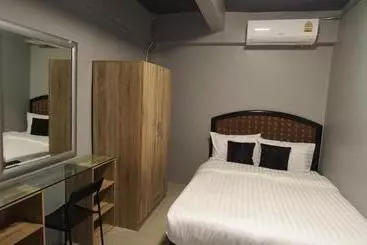 Motelli Loft 21 Apartment Romklao