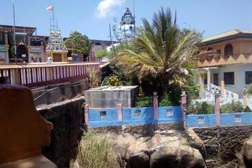 민박 Nilaveli Beach Rooms