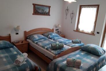 Nocleg ze śniadaniem Camere Nordest Sudest  Conca Agordina