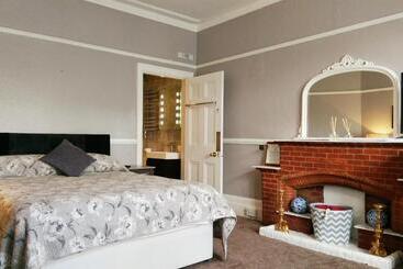 Hotel Glendevon House