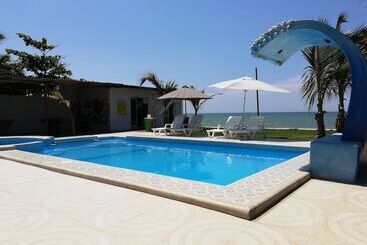 فندق Hospedaje Cueva Beach