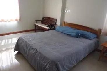 Motelli Sorn Waree Home Place