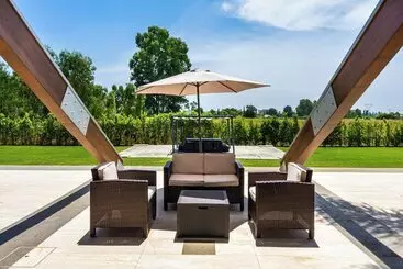 Casale Delle Ronde B&b