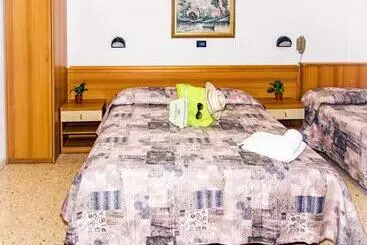هتل Trianon