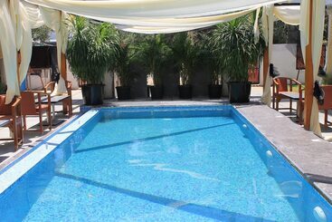 ホテル Nirvana Boutique