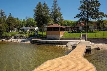 Hotel Pine Grove Resort