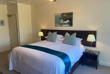 住宿加早餐  The Kingswood Guest House   Adult Only