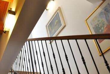 تختخواب و صبحانه Antica Interamnia