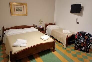 تختخواب و صبحانه I Tetti Di Girgenti