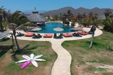 ホテル Cerritos Surf Town Beach Front Property