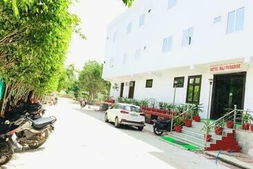 Szálloda Raj Paradise