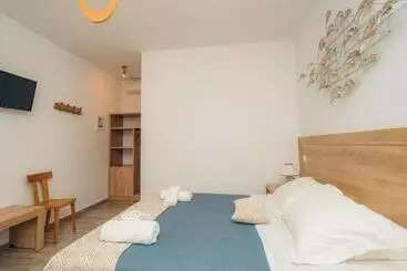 Bed and Breakfast Rooms & Apartments Archontou