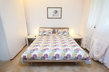 별장 La Bilaia " Rooms On The Hills & Breakfast At Local Bars"  Servizio Camere In Collina Con Colazione