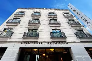 هتل آپارتمان Riva Hotel Alsancak
