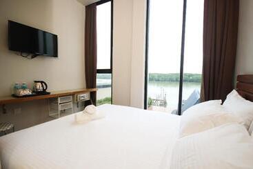 Szálloda The Riverbank