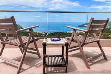 Hotel Eléa Guesthouse Himare