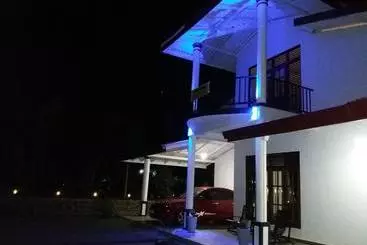 Hotelli Walawa Family Villa
