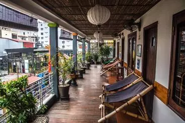 Vietnam Backpacker Hostels   Hue