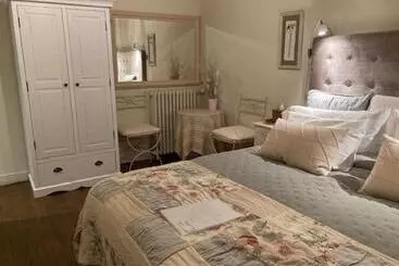 ベッドアンドブレックファースト The Corner Properties