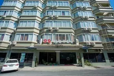 Hotel 99