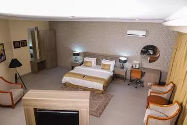 Hotel Heritage Continental
