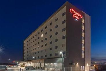 בית מלון כפרי Hampton Inn By Hilton Tijuana