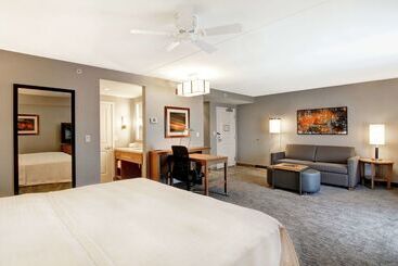 Отель Homewood Suites By Hilton Ottawa Kanata