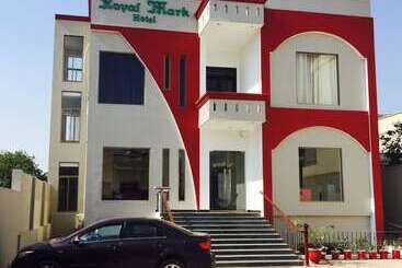 هتل Royal Mark Lodges