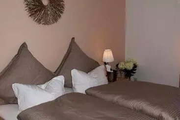 هتل Restaurant Kerzan´s