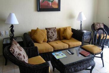 בית מלון כפרי Suites At Vdp Cabo San Lucas Beach Resort And Spa