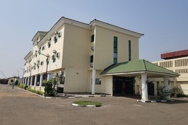 هتل Ragaray Executive Suites