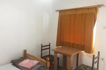 Kitka Hostel   Vratnica