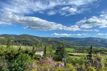 Aamiaismajoitus (B&B) L'ensoleillee