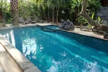 Alami Resort, Restaurant And Dive Center