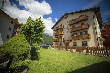 هتل Pavone