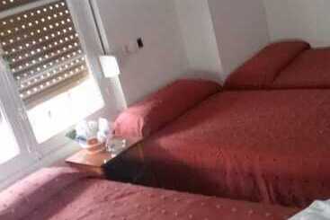 Albergue El Peregrín   Hostel