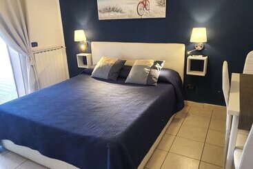 تختخواب و صبحانه Guest House Brezza Marina