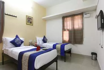 Otel Oyo 3860 Apartment Jls Gruha