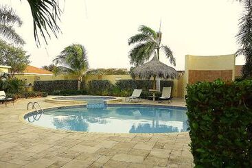 Апартаменты Gold Coast Luxurious And Stylish Condo