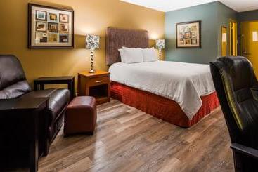 Surestay Plus Hotel By Best Western St. Louis Airport