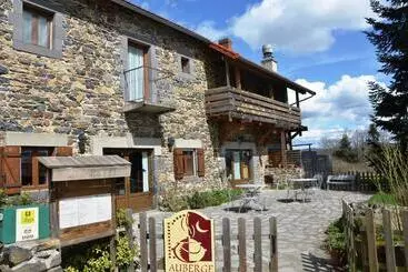 Hotel Logis Hôtel Auberge De La Hulotte
