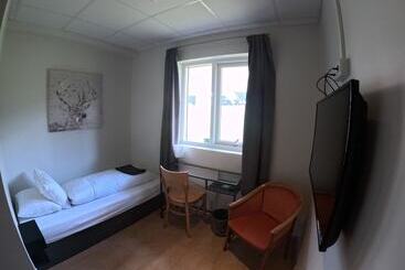 هتل Sveinbjarnargerdi