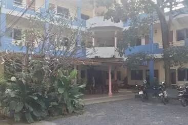 Hotel 99 Inn