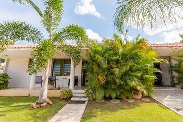 هتل Atenas City Inn