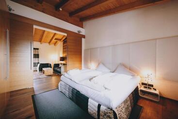 هتل آپارتمان Auhof Wirtshaus & Suiten