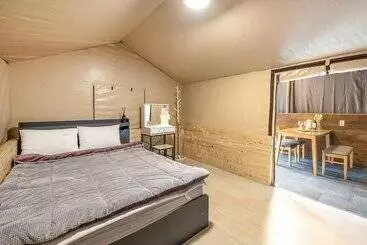 پانسیون Gapyeong Camp With Pet & Aegyeonglamping